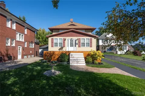 1141 Mckinley Pkwy, Lackawanna, NY 14218