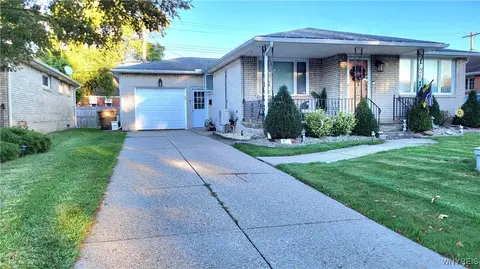 61 Andres Pl, Cheektowaga, NY 14225