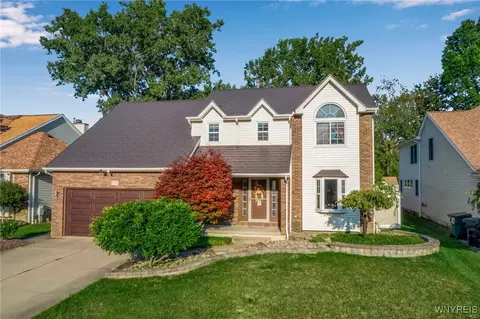 217 Dimatteo Dr, North Tonawanda, NY 14120