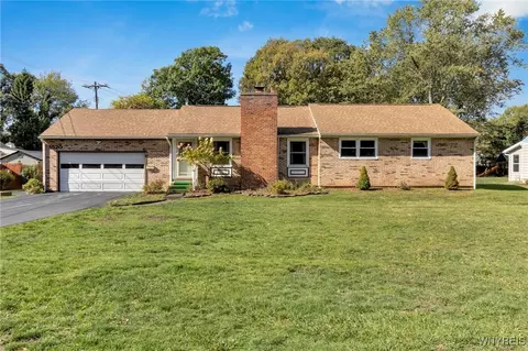 4520 Greenbriar Rd, Buffalo, NY 14221
