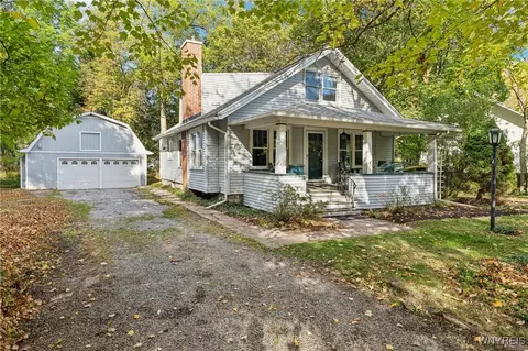 424 Linden Ave, Aurora, NY 14052