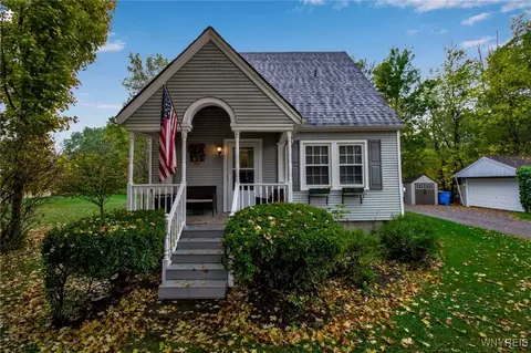 11045 Darling Rd, Wales, NY 14139