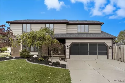 1 Crownland Cir, West Seneca, NY 14224