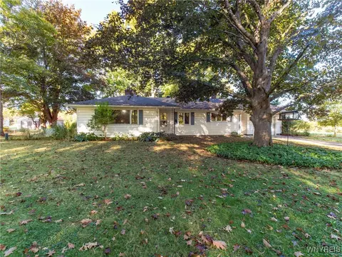 10131 Maltbie Rd, Gowanda, NY 14070