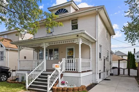 76 Walnut St, Lackawanna, NY 14218