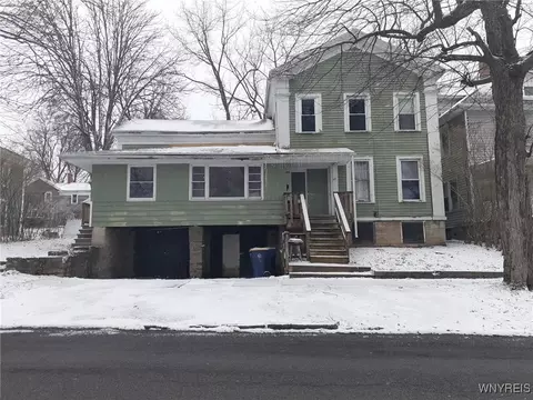 58 Genesee St, Lockport, NY 14094