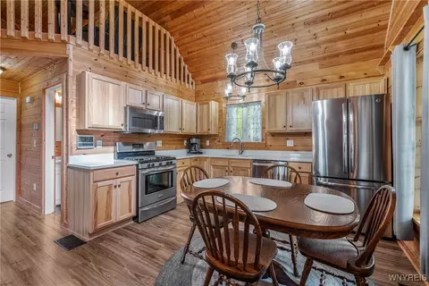 Kitchen - 3301 Hess Rd, Lockport, NY 14094 photo 2 of 3