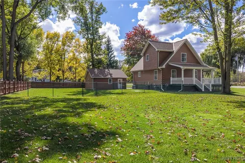 Exterior - 3301 Hess Rd, Lockport, NY 14094 photo 11 of 15