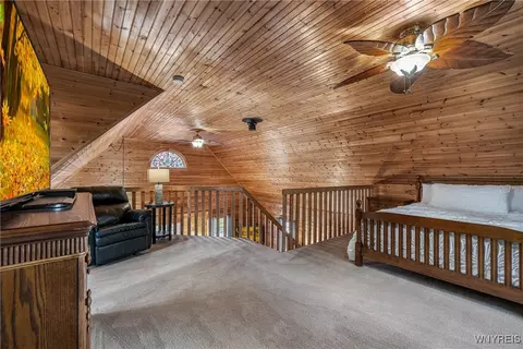 Bedroom - 3301 Hess Rd, Lockport, NY 14094 photo 3 of 6