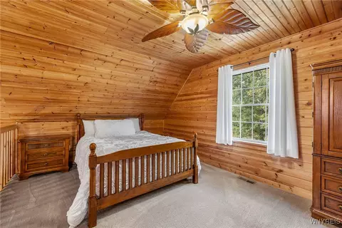Bedroom - 3301 Hess Rd, Lockport, NY 14094 photo 5 of 6