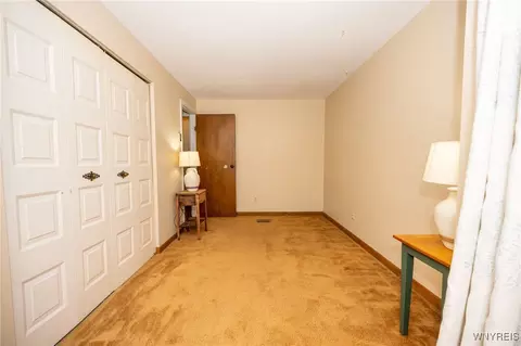 Bedroom - 10801 Crump Rd, Holland, NY 14080 photo 4 of 6