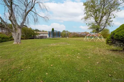Exterior - 10801 Crump Rd, Holland, NY 14080 photo 4 of 4