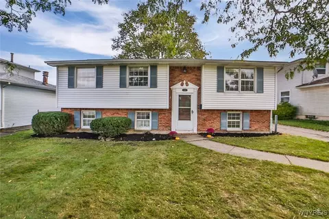 3387 Bethford Dr, Buffalo, NY 14219