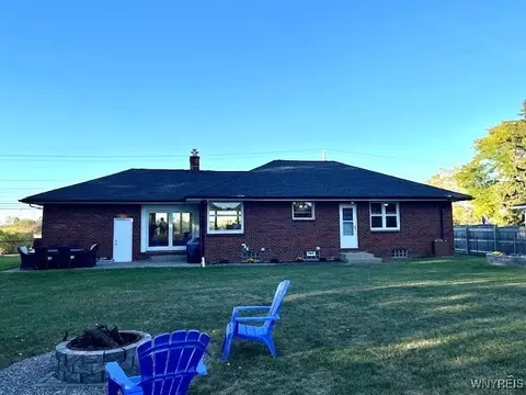 355 Maple Rd, Amherst, NY 14221 photo 2