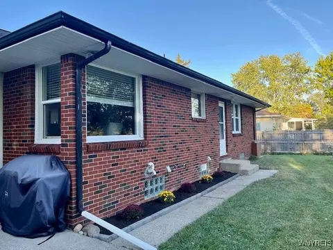 355 Maple Rd, Amherst, NY 14221 photo 19