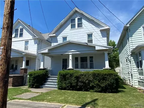 2710 Pierce Ave, Niagara Falls, NY 14301