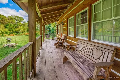 Exterior - 4789 E Lake Rd, Burt, NY 14028 photo 3 of 4