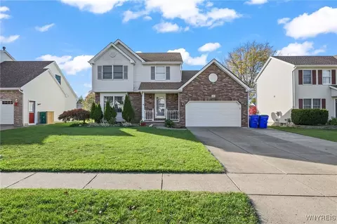 4400 Manor Ln, Hamburg, NY 14075