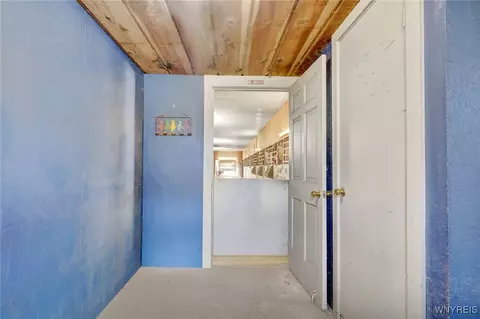 Entry Way - 13729 E Schutt Rd, Chaffee, NY 14030 photo 2 of 3
