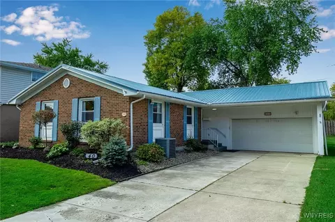 40 Dale Dr, Tonawanda, NY 14150