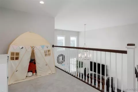 Entry Way - 7154 Rolling Meadow Dr, Pendleton, NY 14120 photo 4 of 4