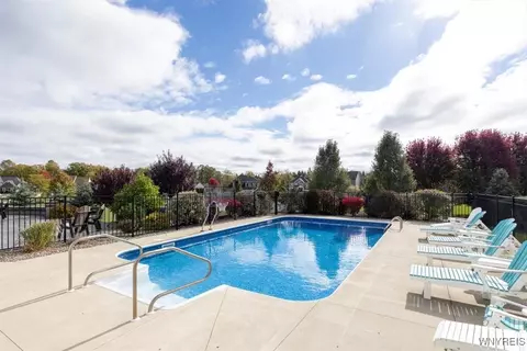 Exterior - 7154 Rolling Meadow Dr, Pendleton, NY 14120 photo 4 of 12