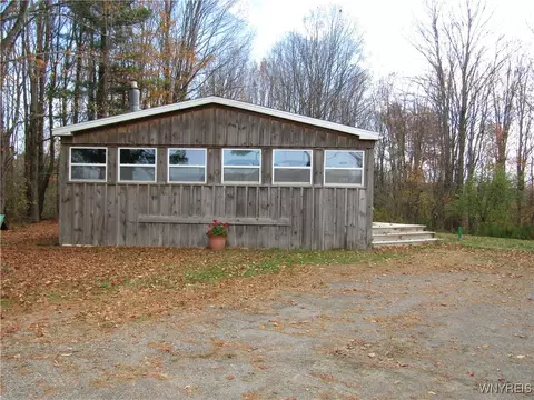 9326 Pigeon Hill Rd, Farmersville, NY 14737