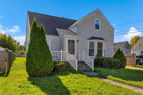 15 Chopin Pl, Buffalo, NY 14211