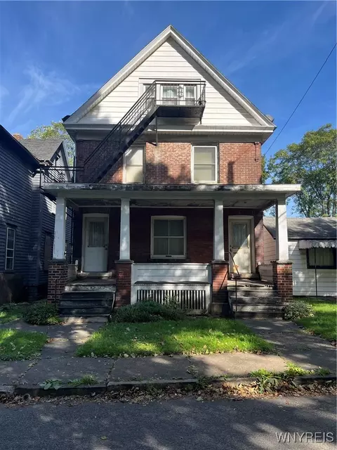 632 Elmwood Ave, Niagara Falls, NY 14301