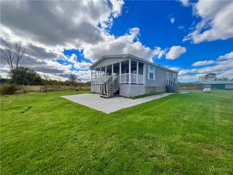 5343 Berry Rd, Pomfret, NY 14063
