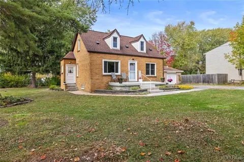 Exterior - 6736 Wayne Dr, Evans, NY 14047 photo 2 of 7