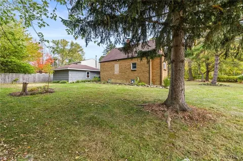 Exterior - 6736 Wayne Dr, Evans, NY 14047 photo 6 of 7