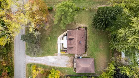 View/Area - 6736 Wayne Dr, Evans, NY 14047 photo 1 of 10