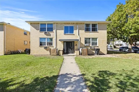 250 Montrose Ave, Tonawanda, NY 14223