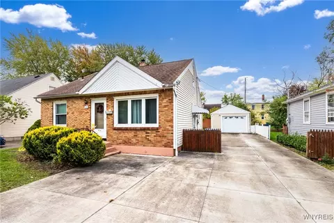 55 Cornell Ave, Amherst, NY 14226
