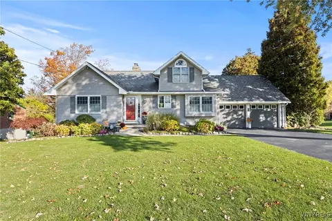 2867 Upper Mountain Rd, Sanborn, NY 14132