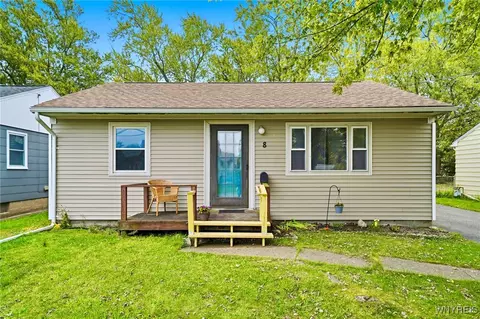 8 Prospect Ave, Tonawanda, NY 14150