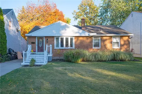 93 Rockland Rd, Tonawanda, NY 14150