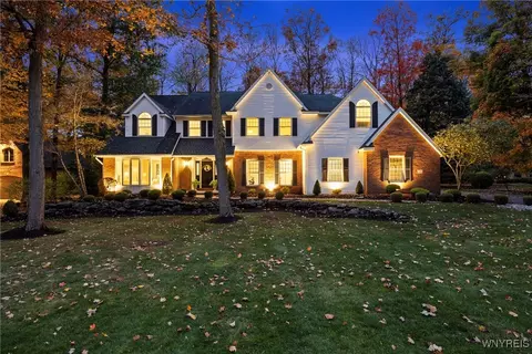 4990 Sandstone Ct, Clarence, NY 14031