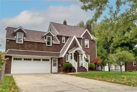 217 Lowell Rd, Buffalo, NY 14217