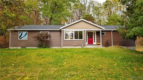 62 S Academy St, Middlebury, NY 14591