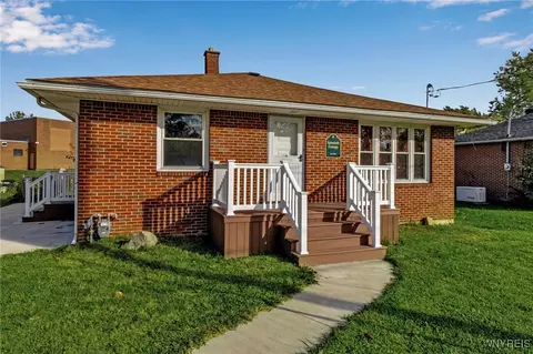 5119 Glendale Ave, Hamburg, NY 14075