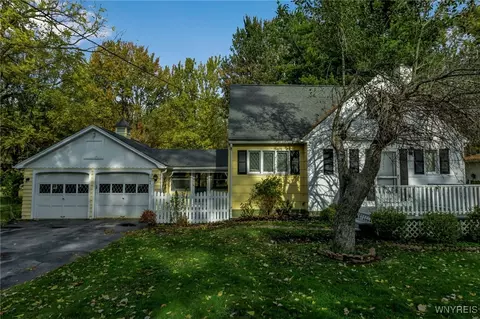 1664 Dodge Rd, East Amherst, NY 14051