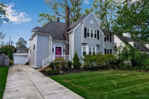 59 Walton Dr, Amherst, NY 14226