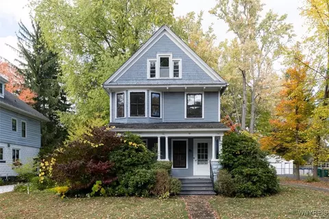 87 Maple Ave, Hamburg, NY 14075