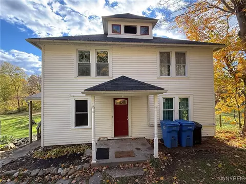 4356 Four Rod Rd, Wales, NY 14052