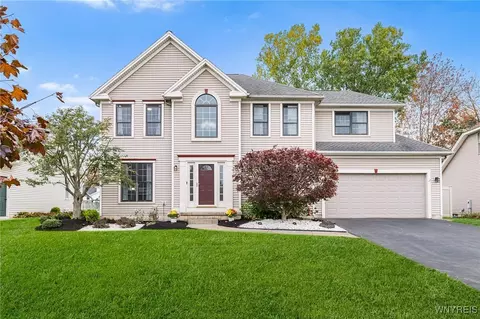 159 Crown Royal Dr, Amherst, NY 14221