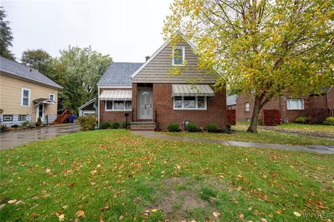 486 Potters Rd, Buffalo, NY 14220