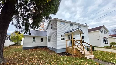 97 Eaton St, Springville, NY 14141