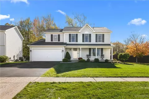 2280 Winterberry Dr, Lake View, NY 14085